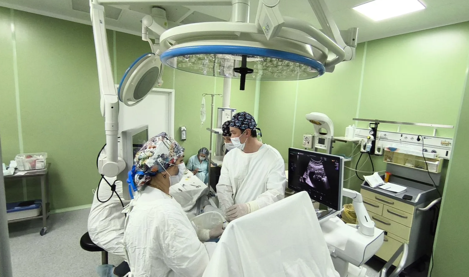 Врачи Педиатрического университета спасли почки новорожденной девочке