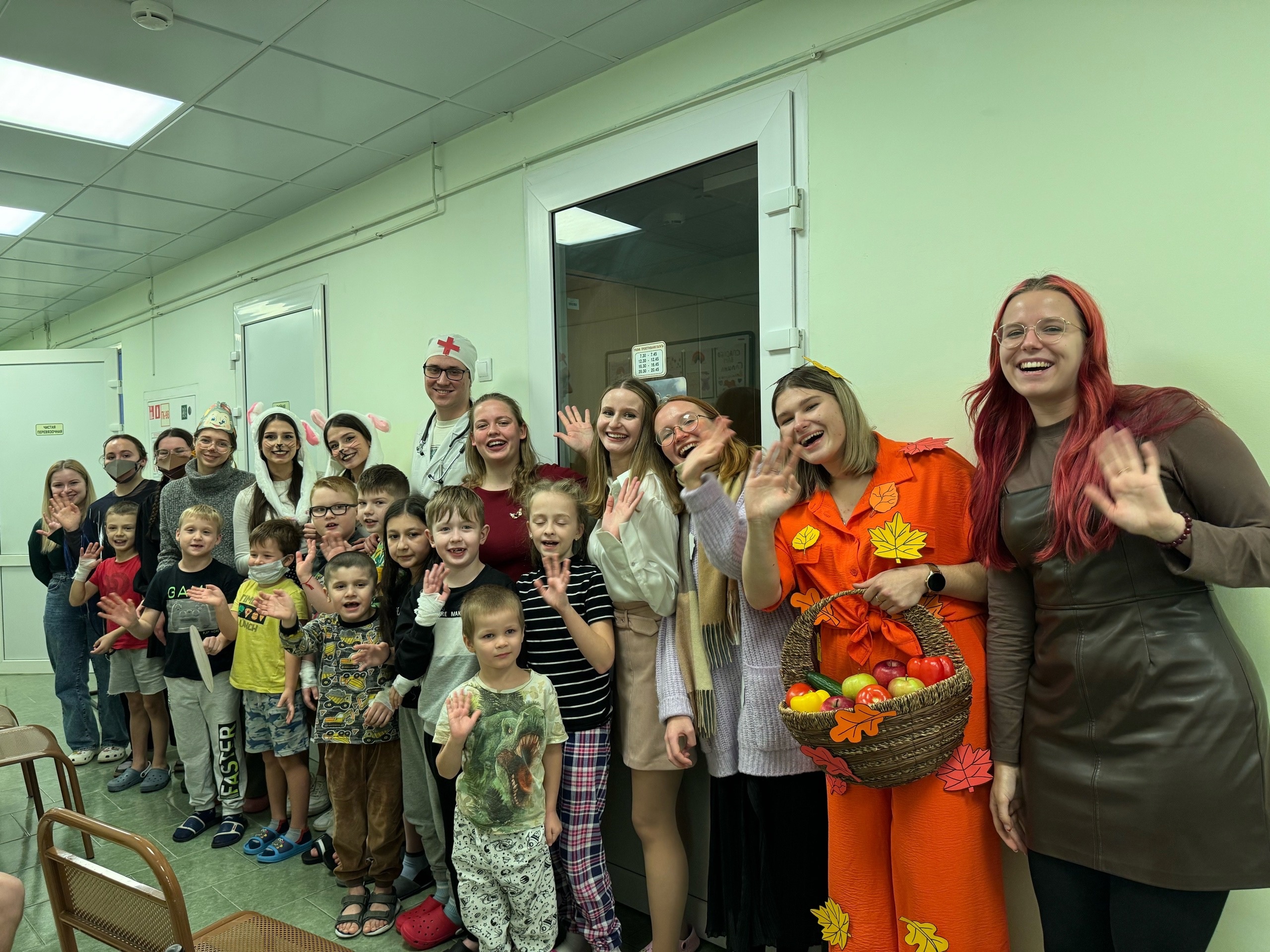 <span><strong>Дети-детям</strong></span>