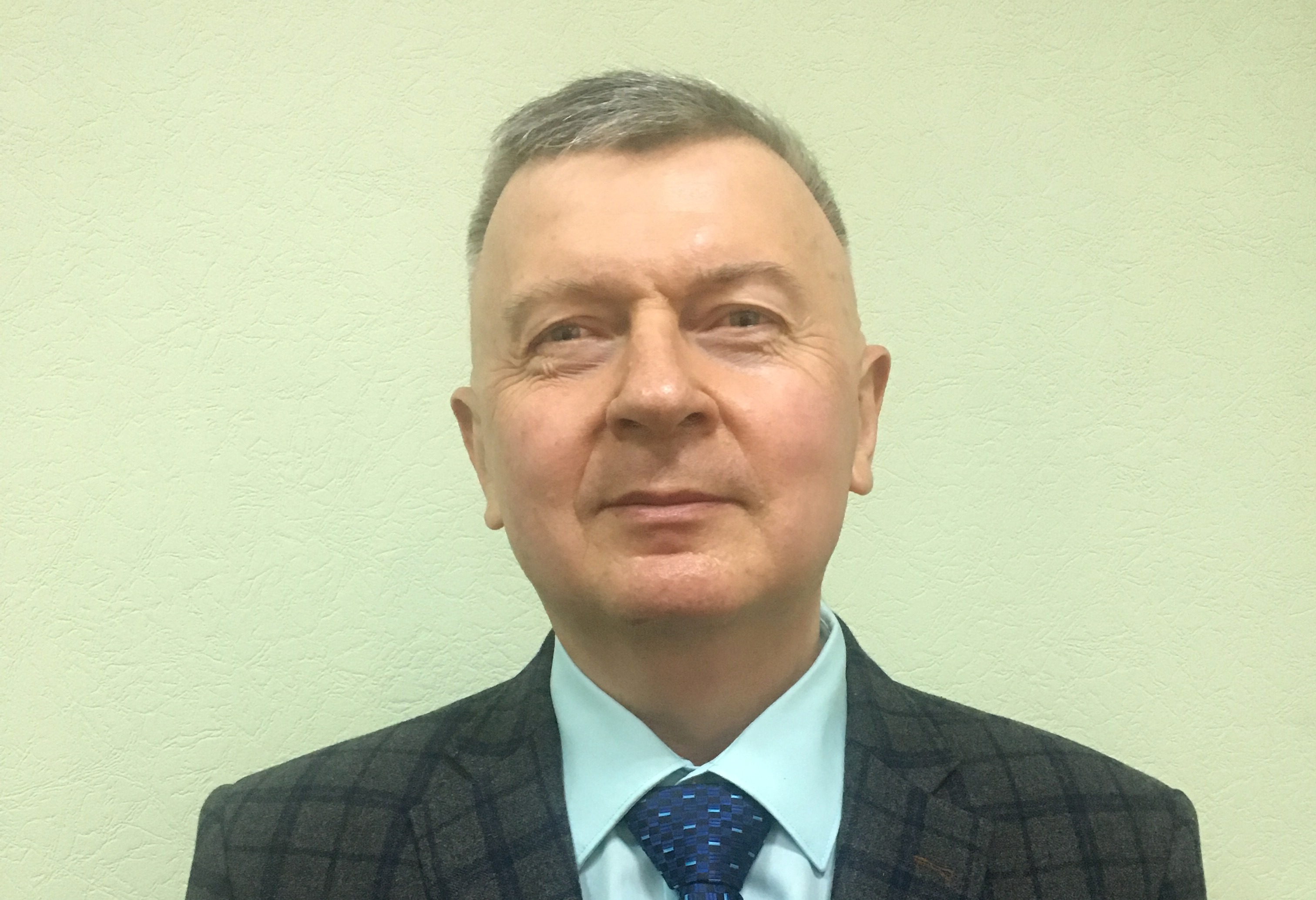 <span style="color: rgb(5, 150, 156);">Успенский Юрий Павлович</span>